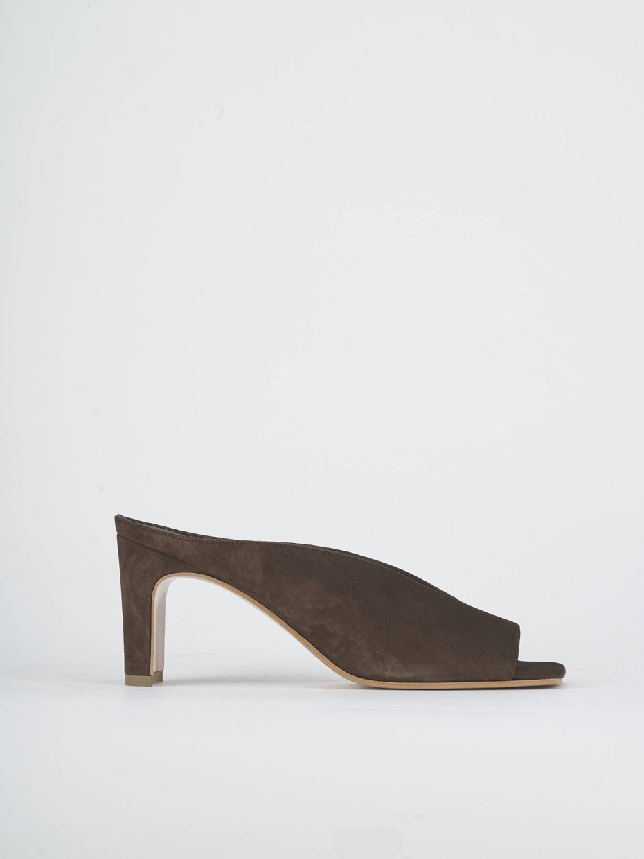 Mules tacón 8 cm marrón oscuro ante