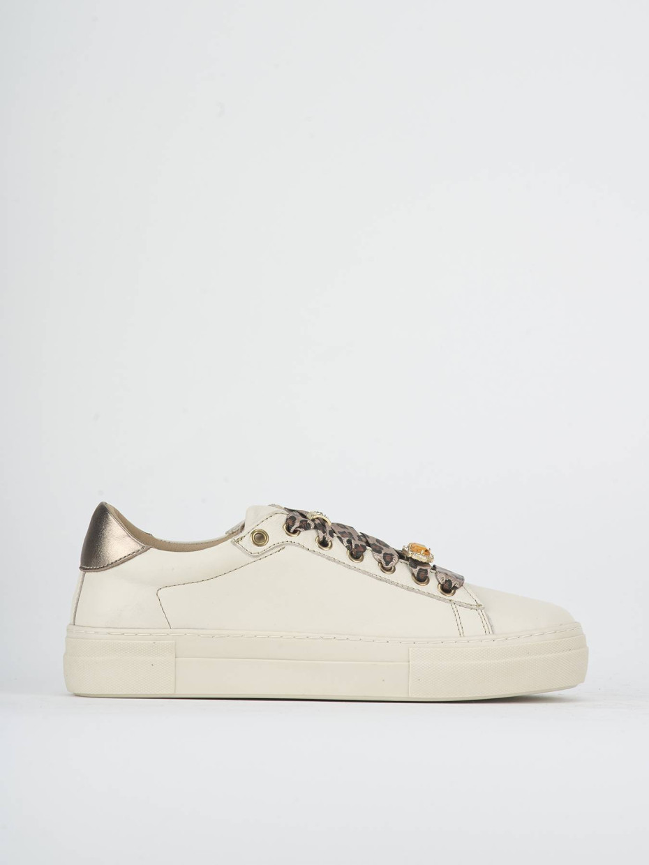 Zapatillas deportivas beis cuero