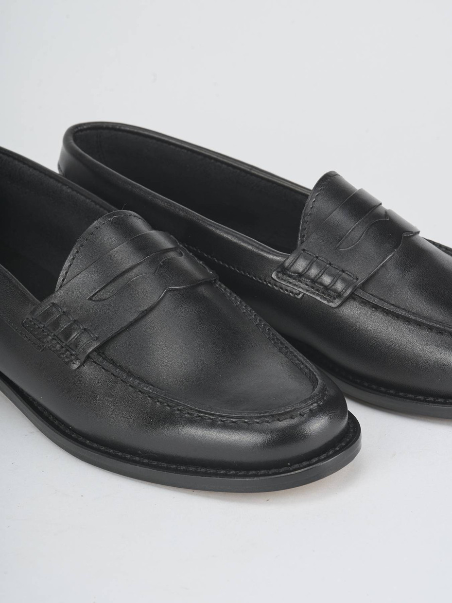 Mocasines tacón 1 cm negro cuero