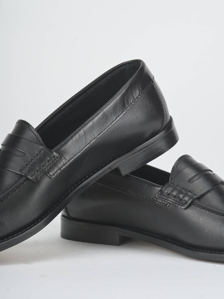 Mocasines tacón 1 cm negro cuero