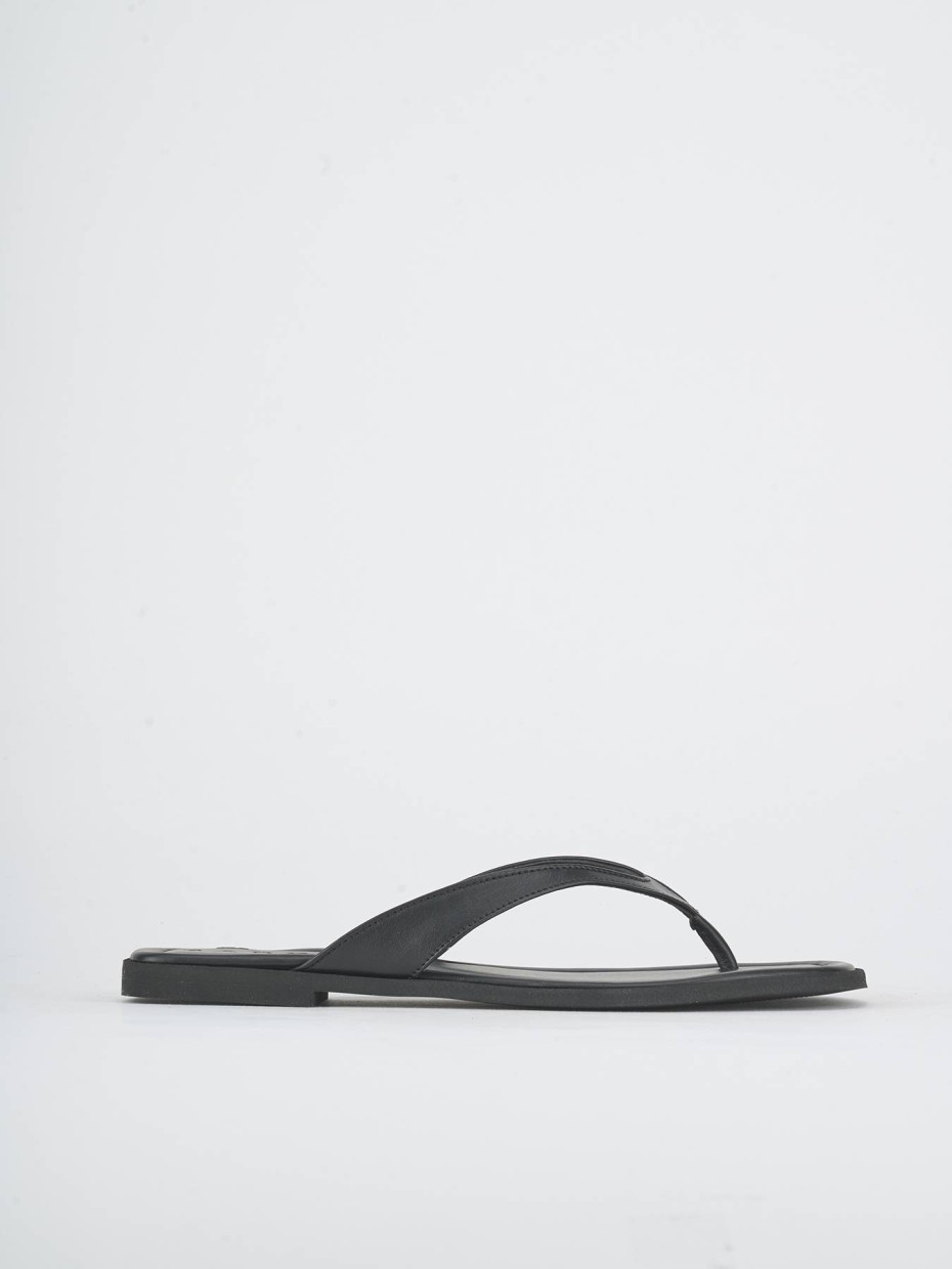 Slippers heel 1 cm black leather