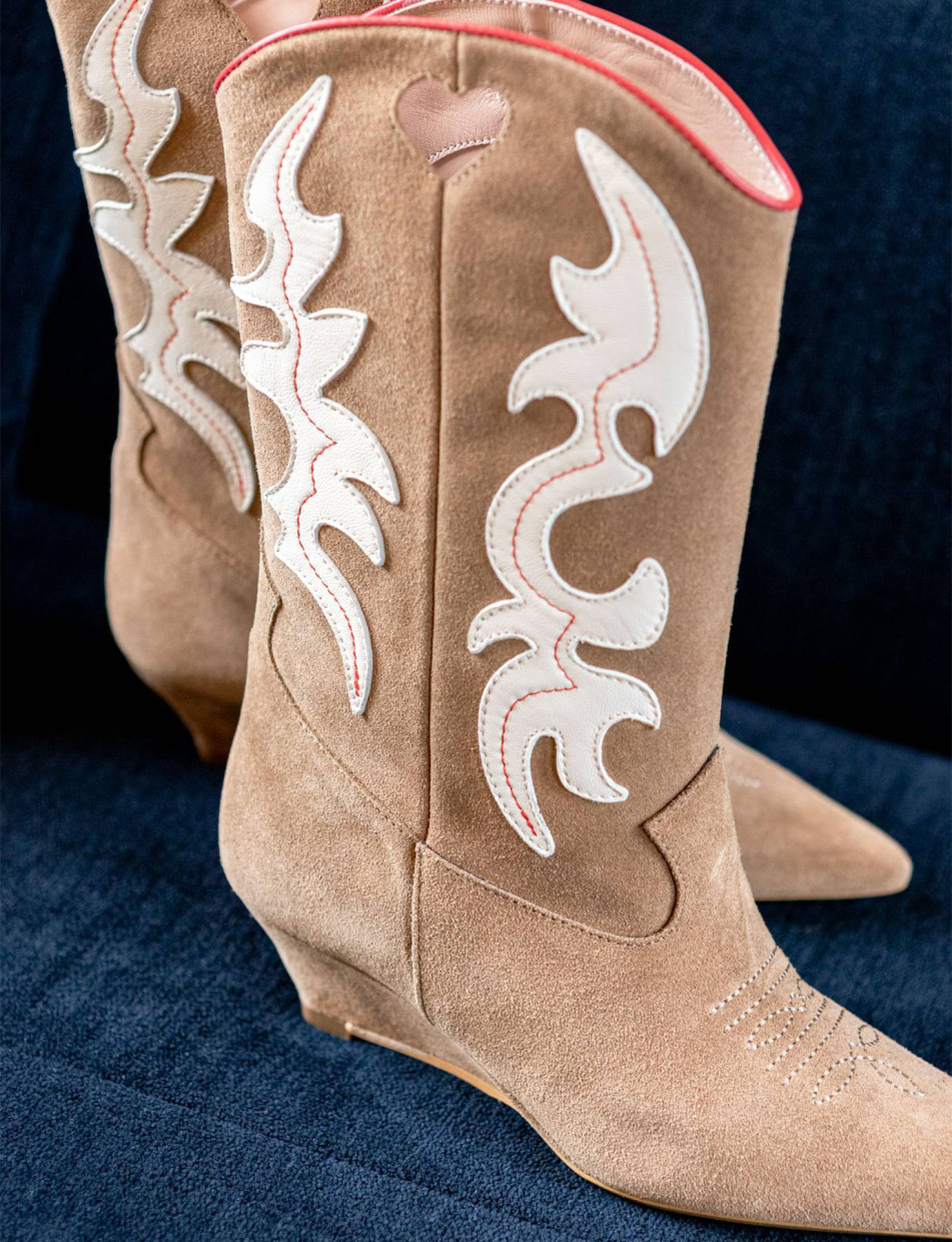 High heel boots heel 5 cm beige suede