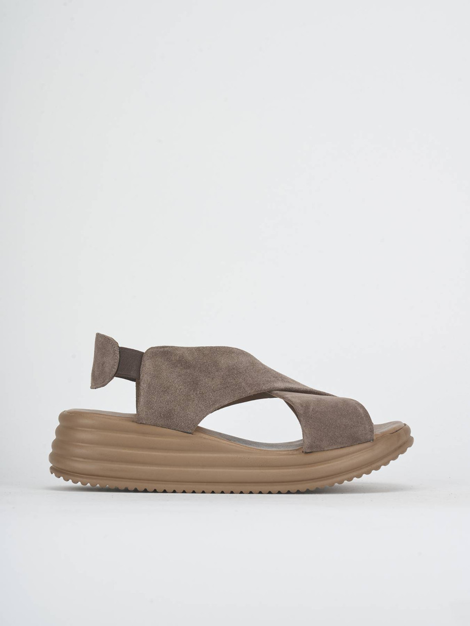 Wedge heels heel 5 cm beige suede