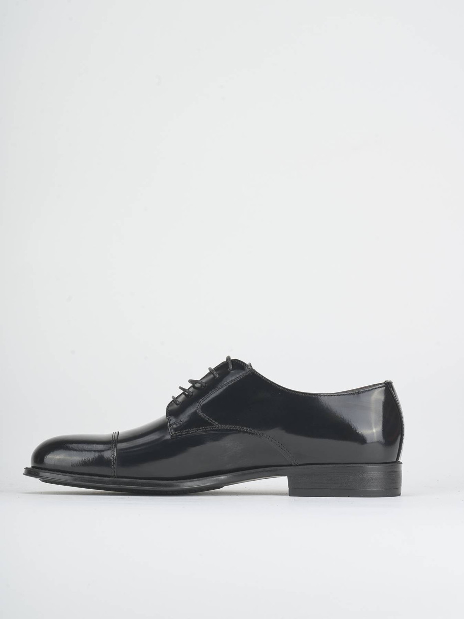 Lace-up shoes black leather