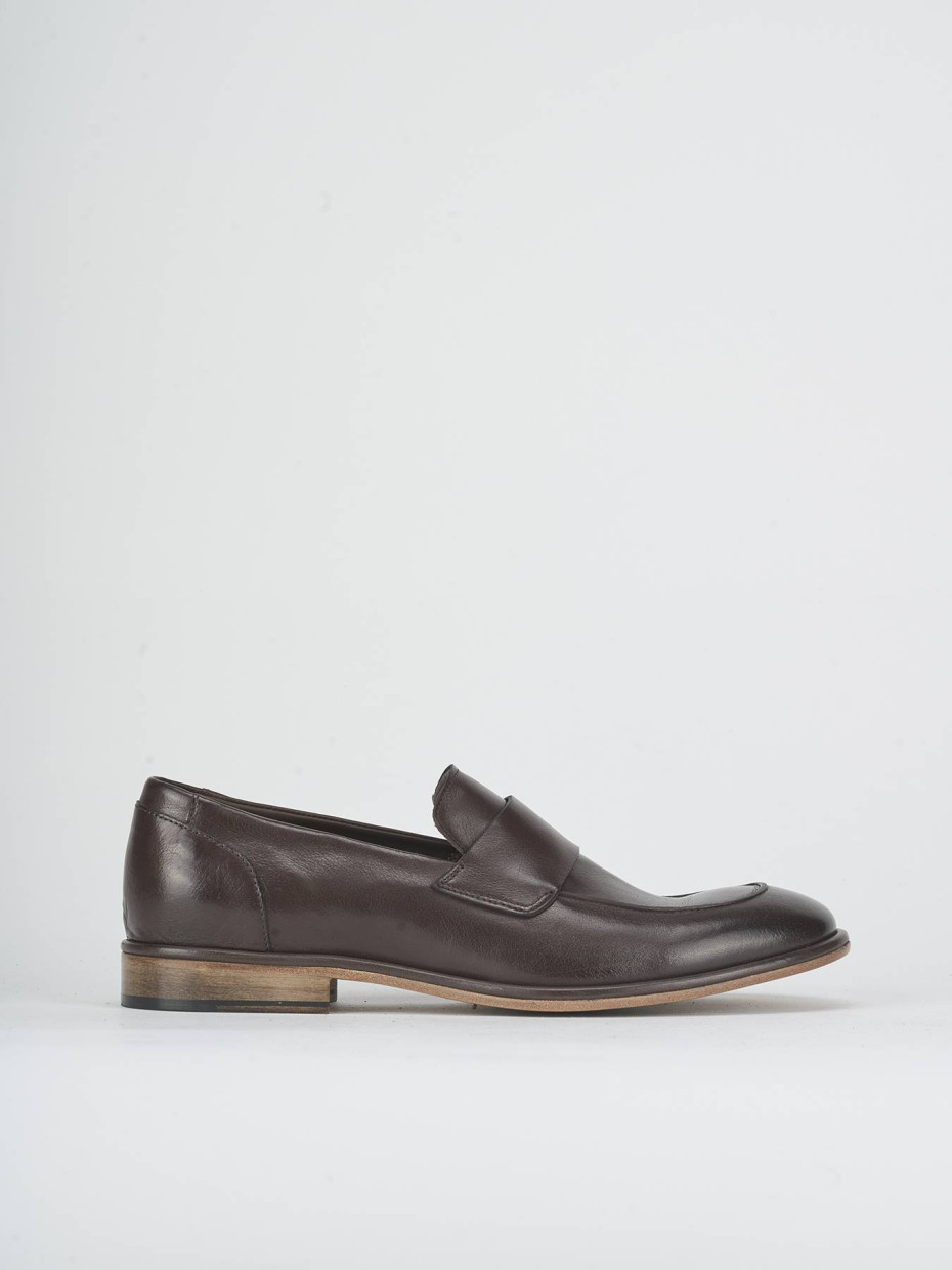 Loafers dark brown leather