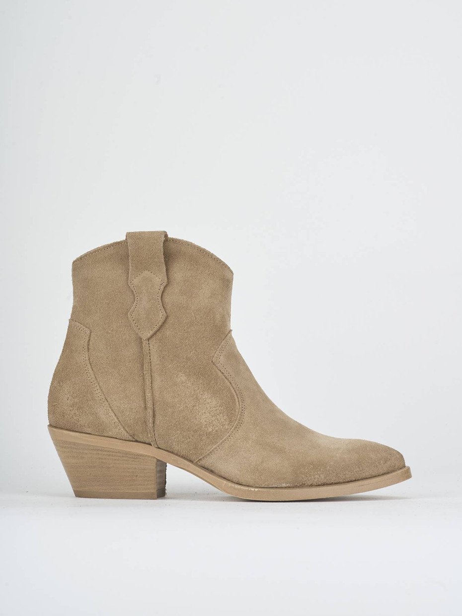 Stivaletti tacco 4cm camoscio beige