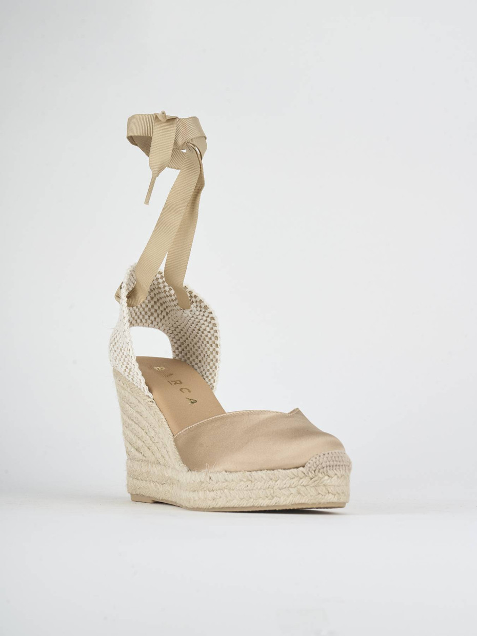 Alpargatas tacón 7 cm beis raso