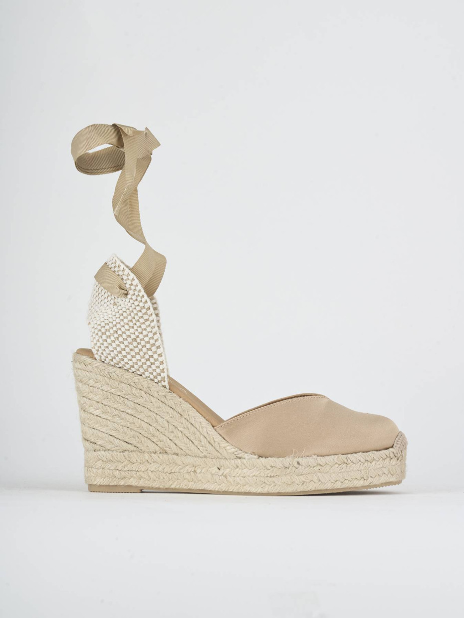 Alpargatas tacón 7 cm beis raso