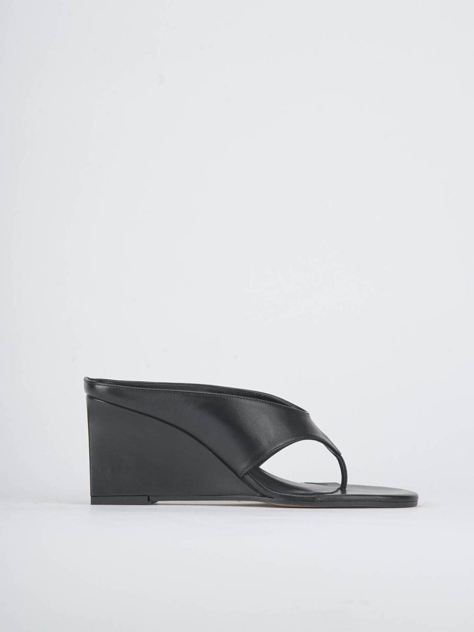 Slippers heel 6 cm black leather