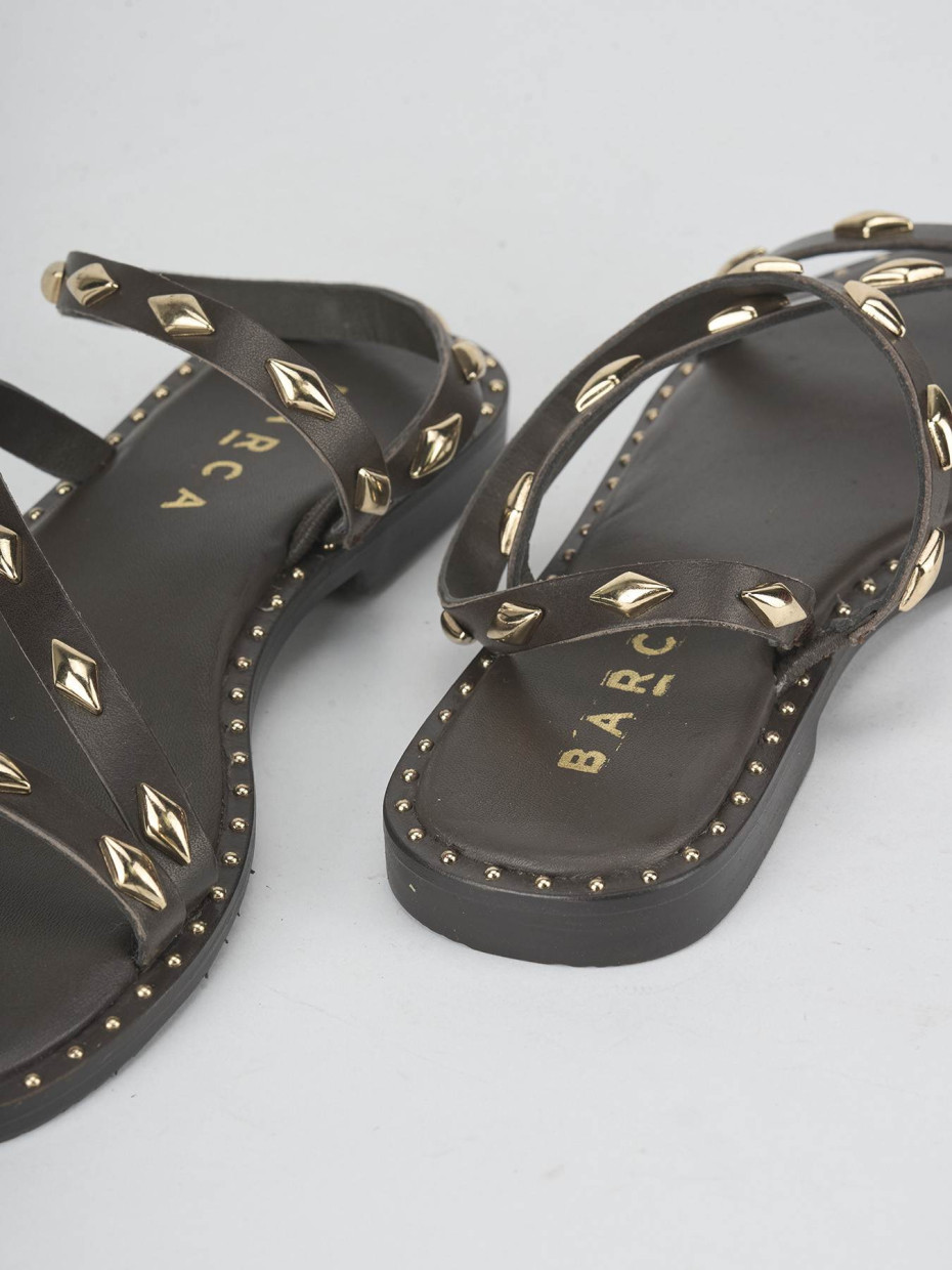 Sandalias de tacón bajo tacón 1 cm marrón oscuro cuero