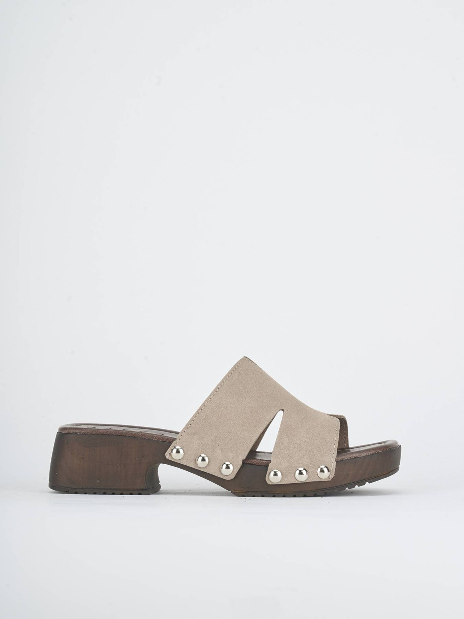 Mules tacón 3 cm beis ante
