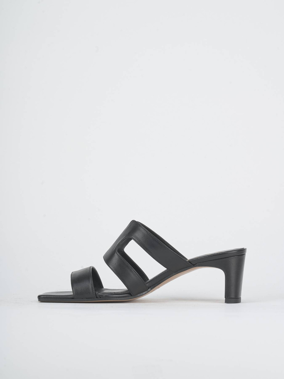Slippers heel 6 cm black leather