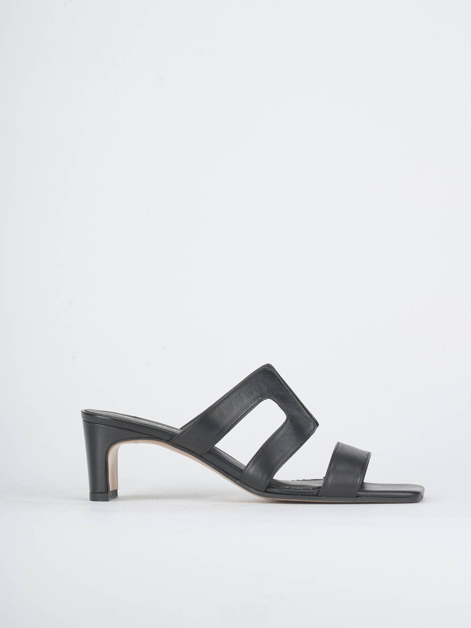 Slippers heel 6 cm black leather
