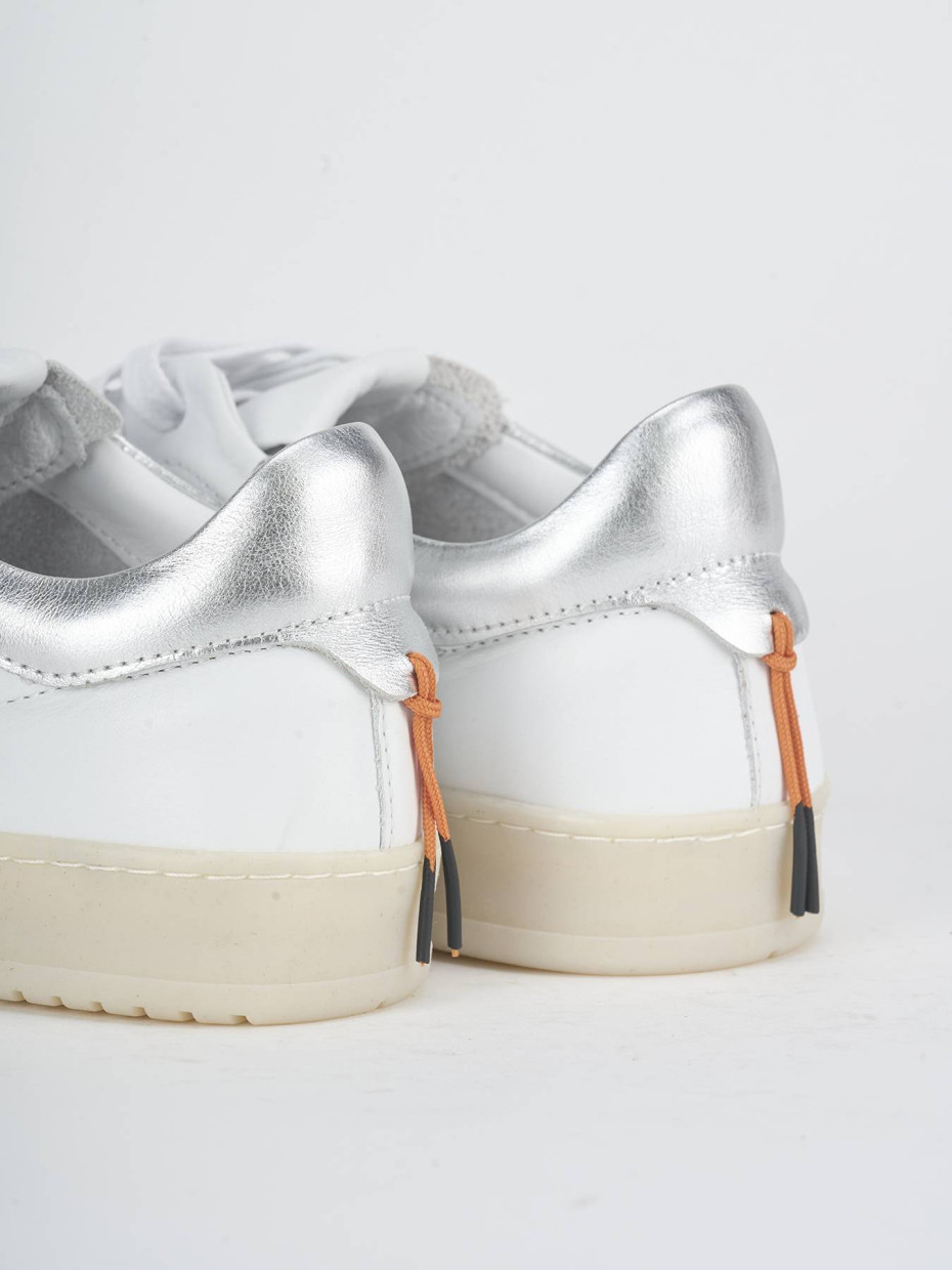 Zapatillas deportivas blanco cuero
