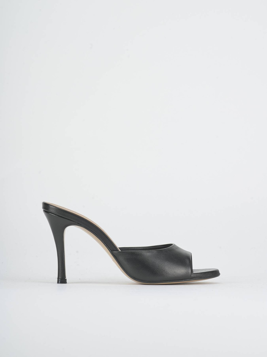 Slippers heel 9 cm black leather