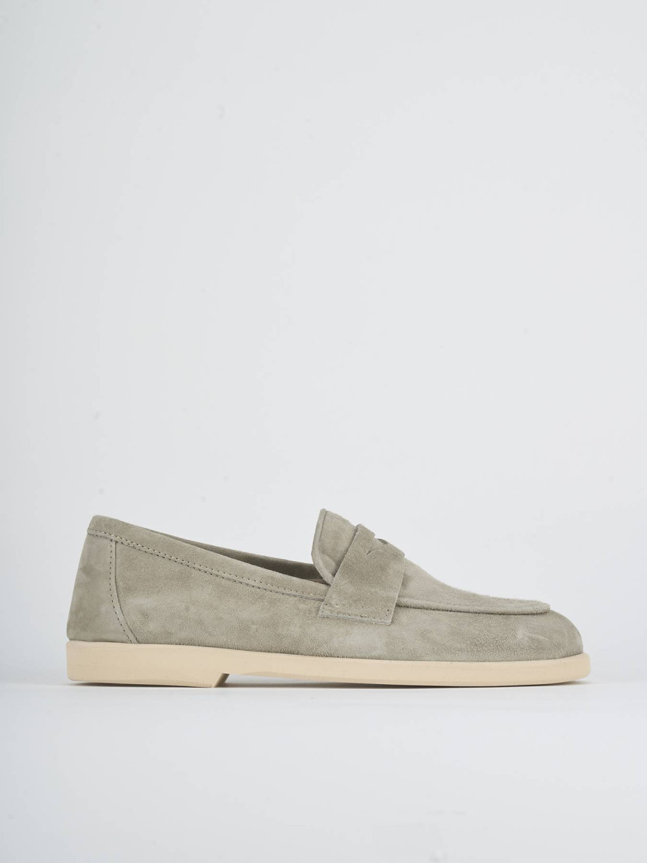 Mocasines tacón 1 cm verde ante