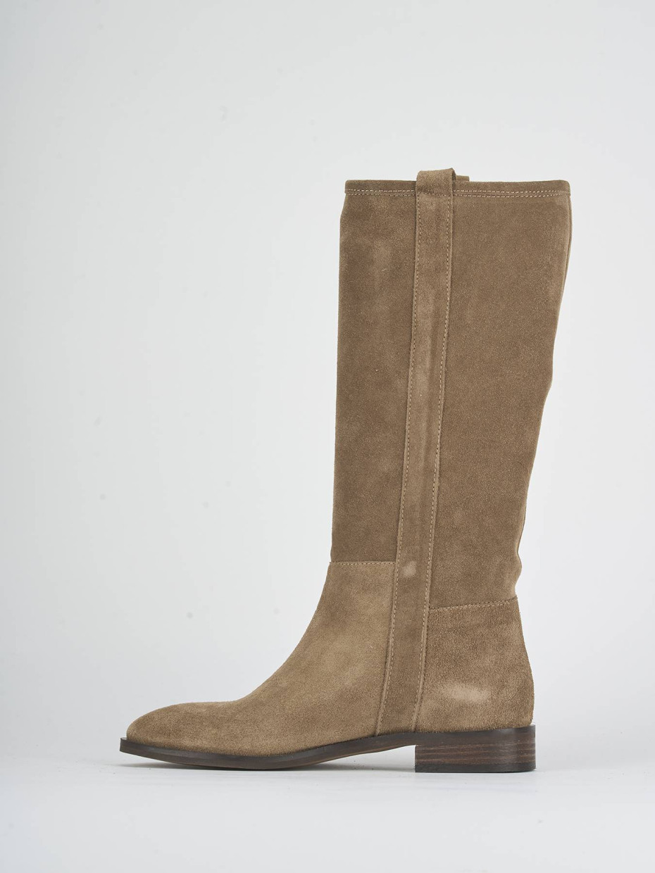 Low heel boots heel 1 cm brown suede