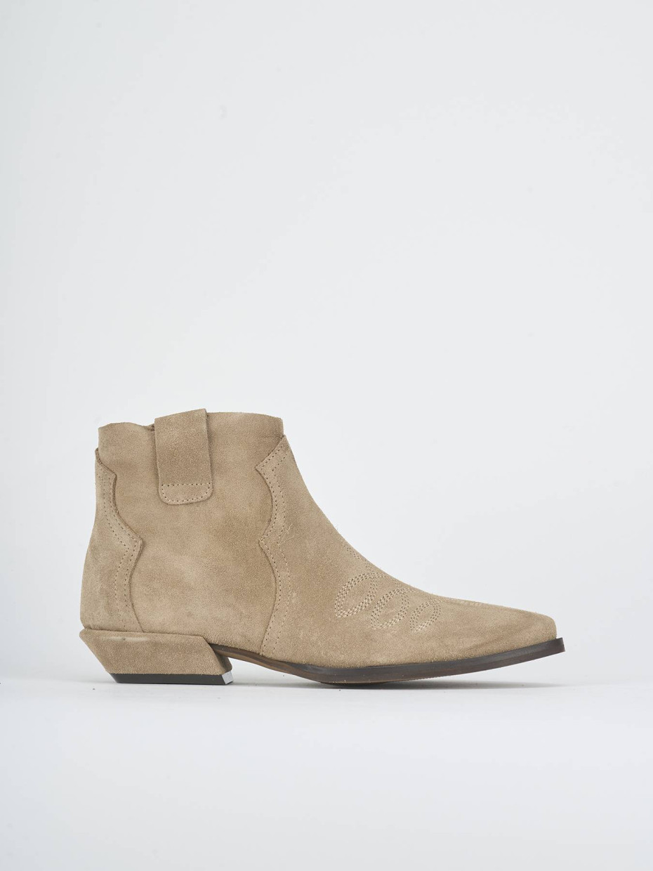 Stivaletti tacco 2cm camoscio marrone