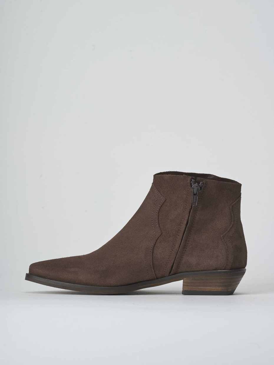 Stivaletti tacco 2cm camoscio testa