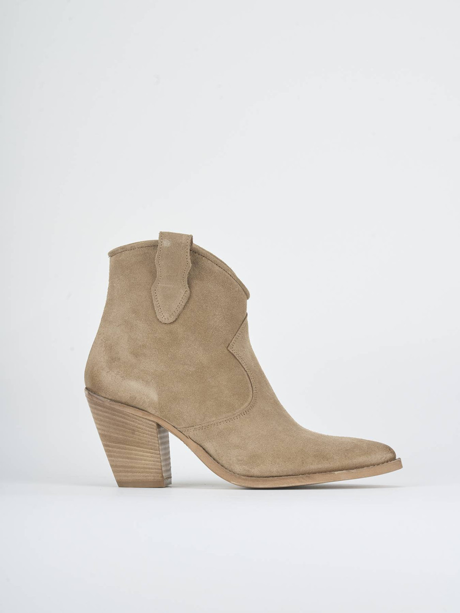 Stivaletti tacco 8cm camoscio beige