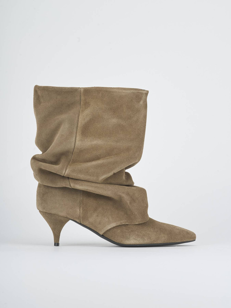 Stivaletti tacco 5cm camoscio beige