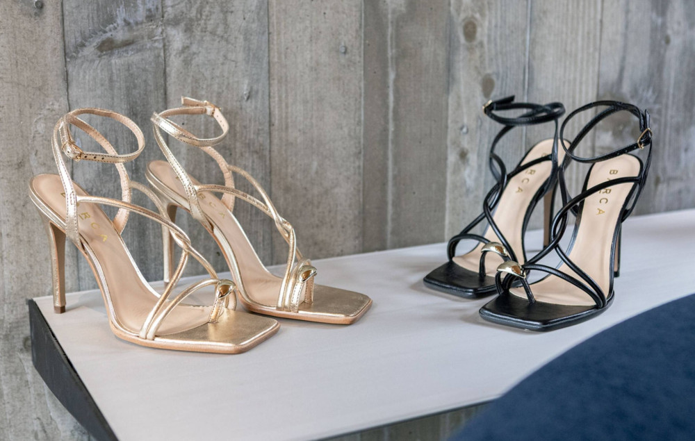 Sandalias de tacón alto tacón 9 cm negro cuero