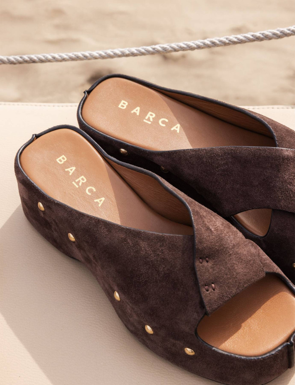 Mules tacón 7 cm marrón oscuro ante