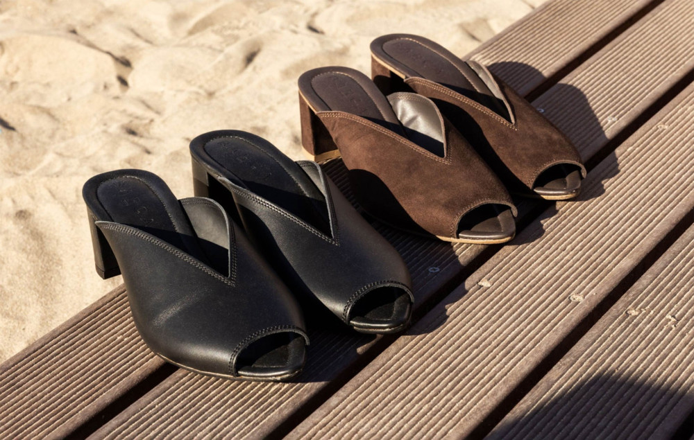 Slippers heel 5 cm black leather