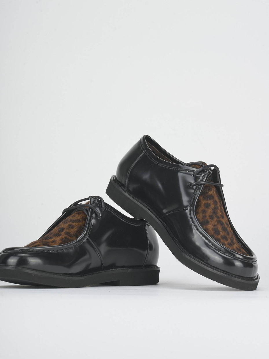 Lace-up shoes heel 2 cm black leather