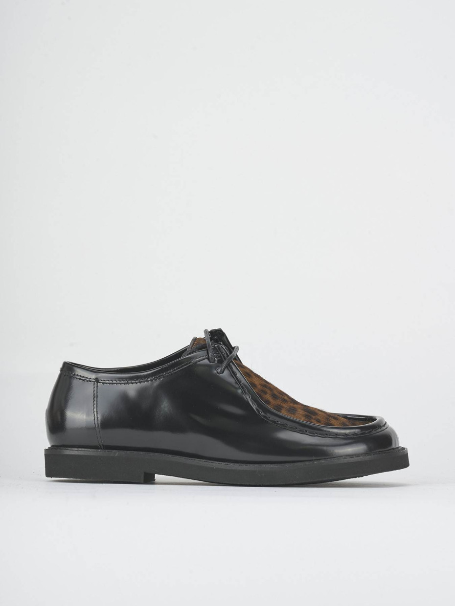 Lace-up shoes heel 2 cm black leather