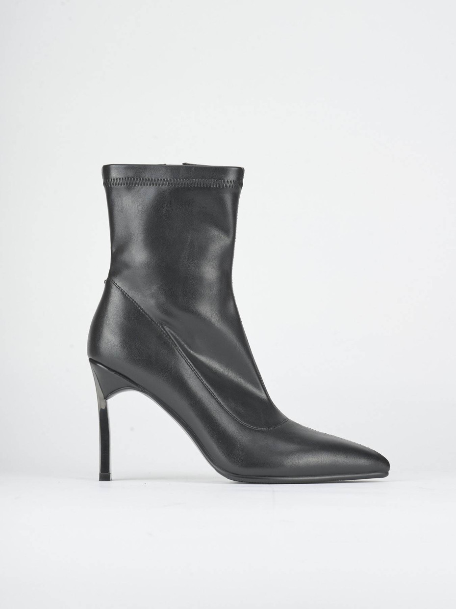 High heel ankle boots heel 10 cm black susteinable leather