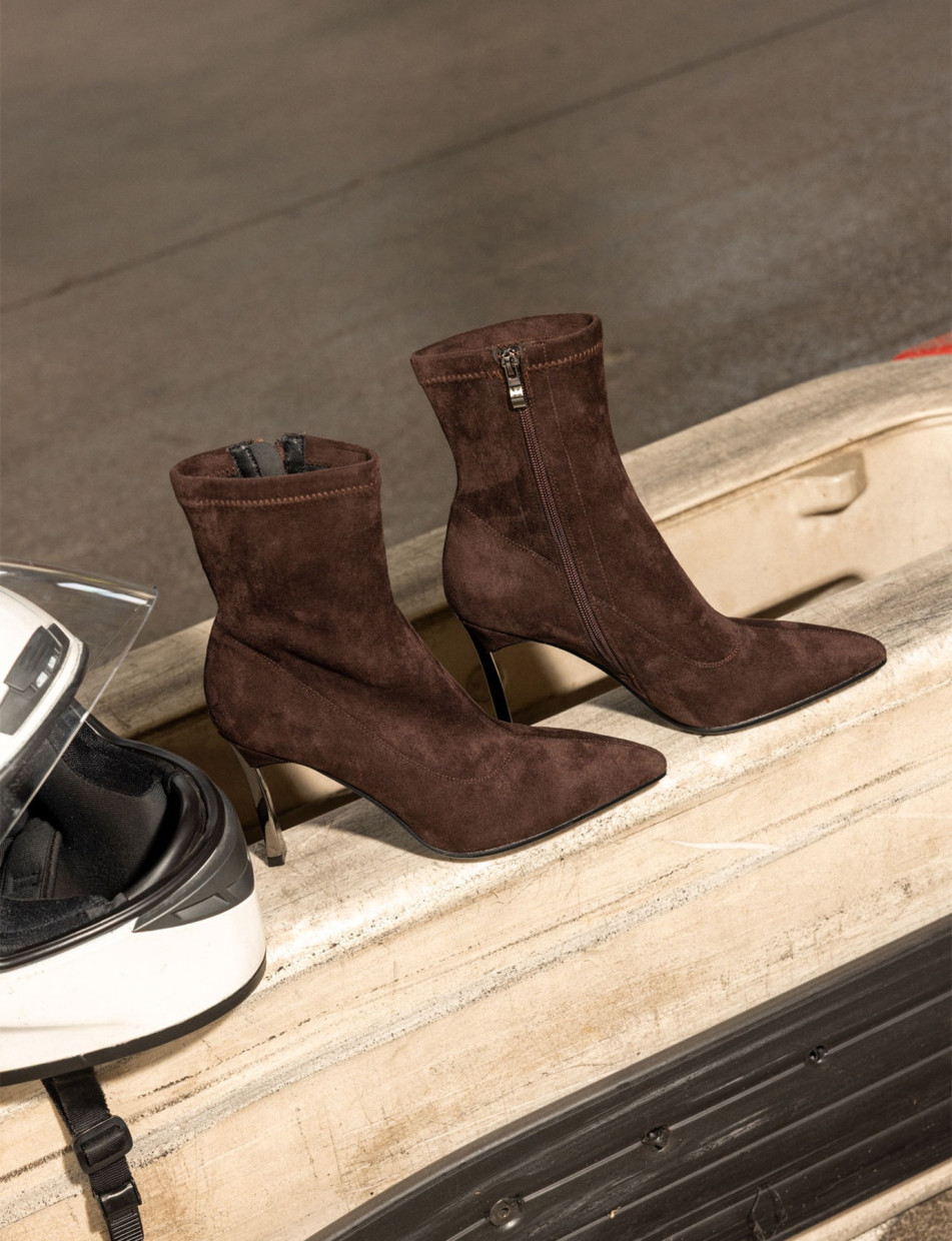 High heel ankle boots heel 10 cm dark brown susteinable suede