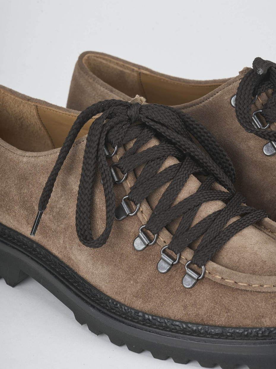 Lace-up shoes beige suede