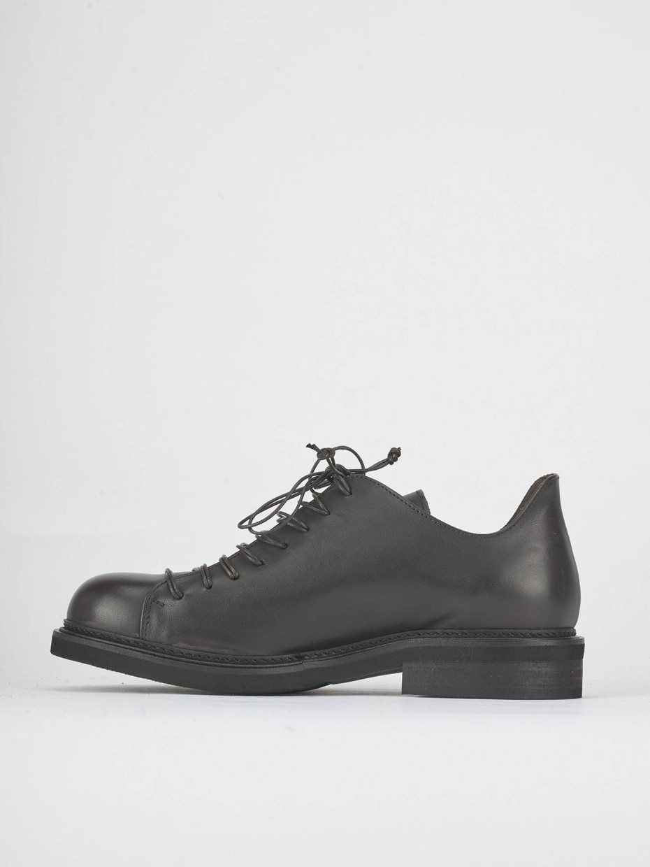 Lace-up shoes heel 2 cm dark brown leather