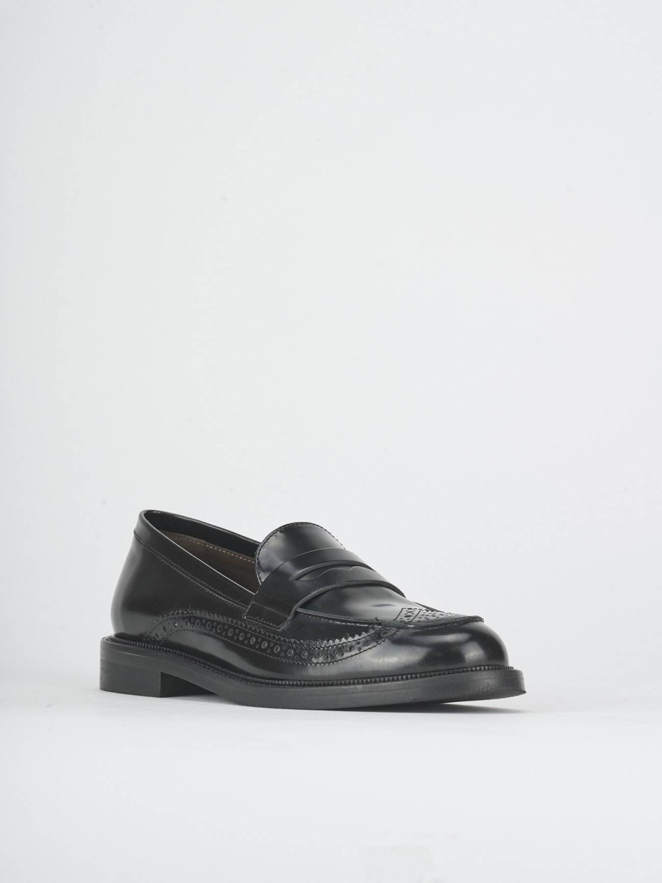 Loafers heel 2 cm black leather