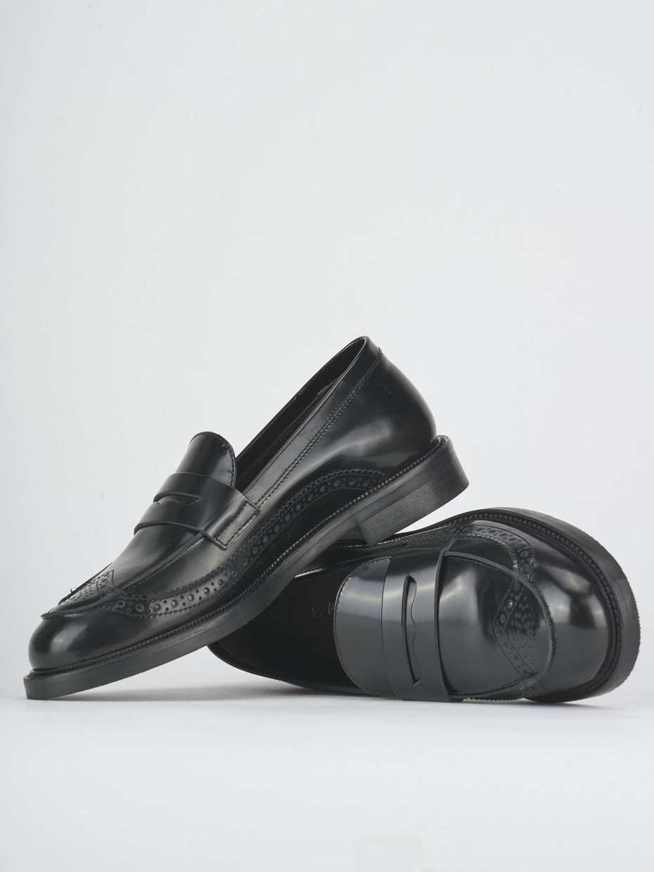 Loafers heel 2 cm black leather