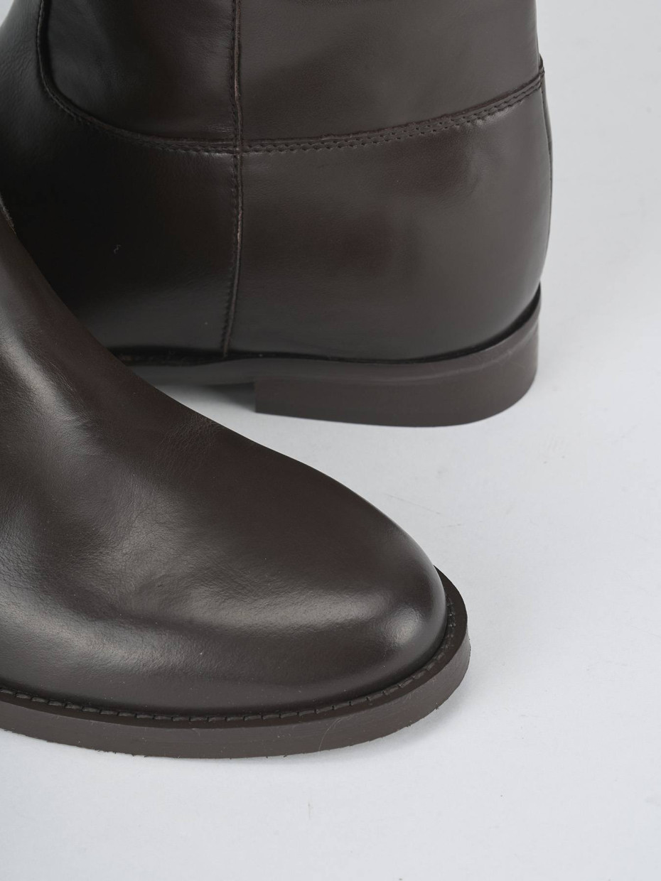 Stivali tacco 2cm pelle testa