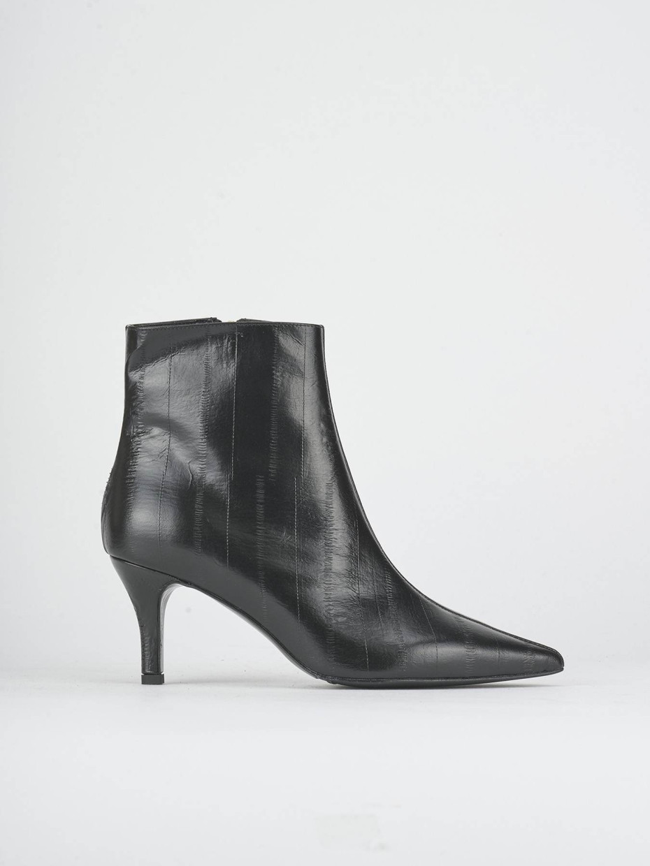 High heel ankle boots heel 6 cm black leather