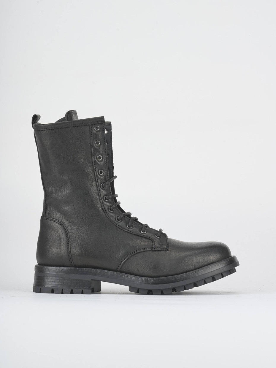 Combat boots heel 2 cm black leather