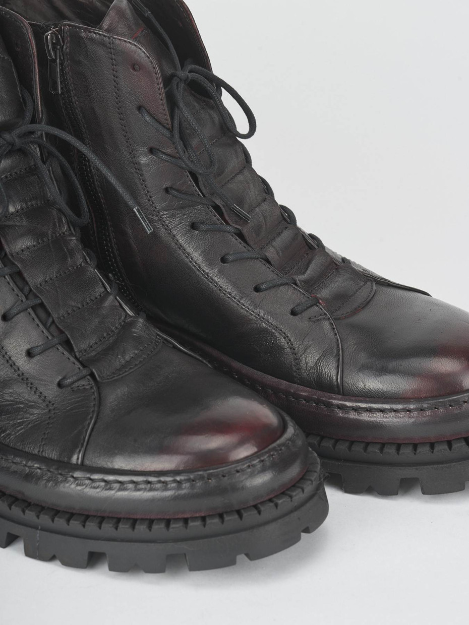 Botas militares burdeos cuero