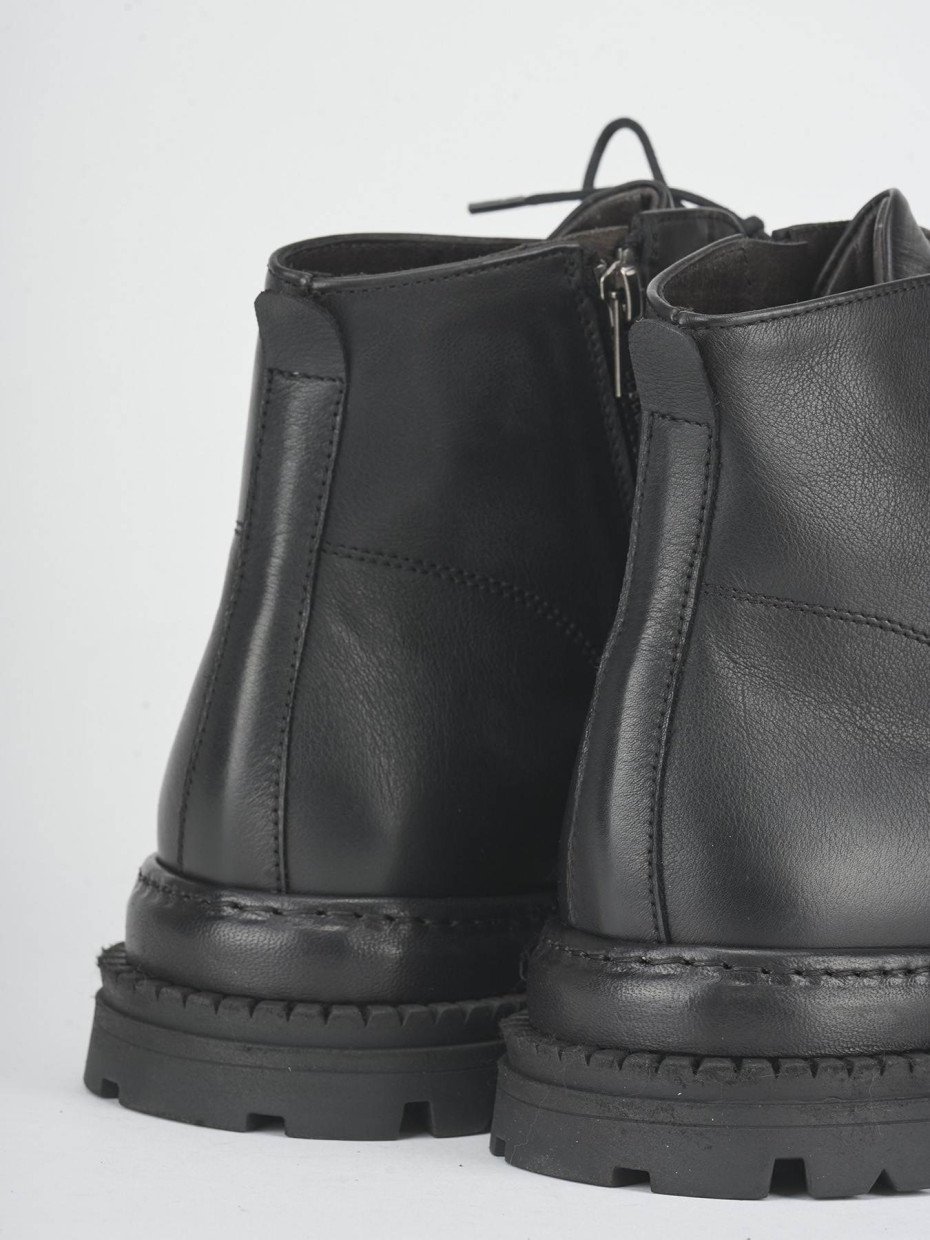 Combat boots black leather