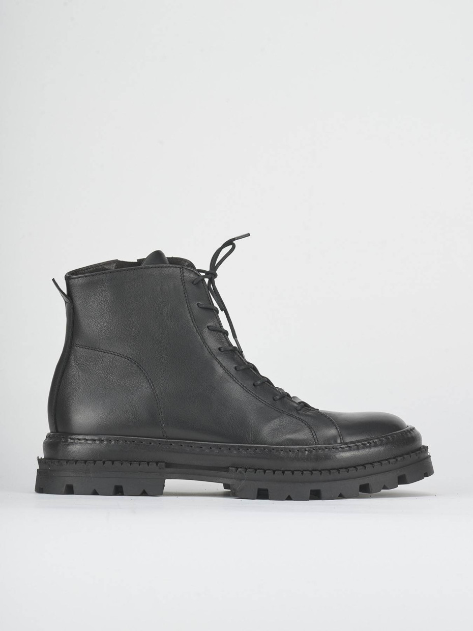 Combat boots black leather