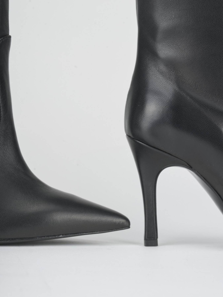 Botas de tacón alto tacón 9 cm negro cuero