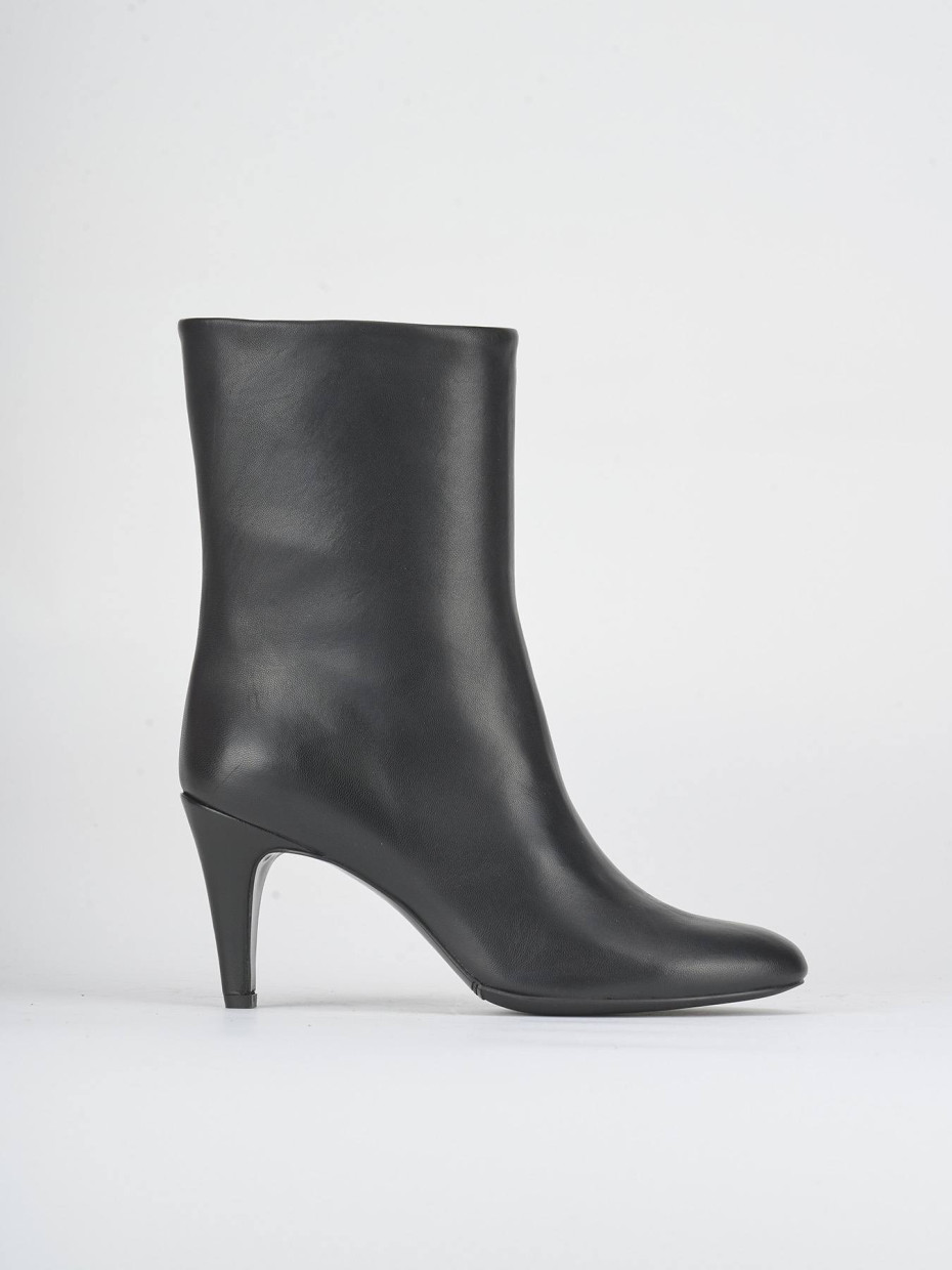 Stivaletti tacco 8cm pelle nero