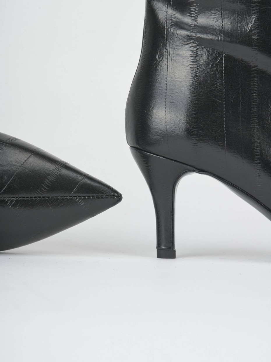High heel boots heel 7 cm black leather