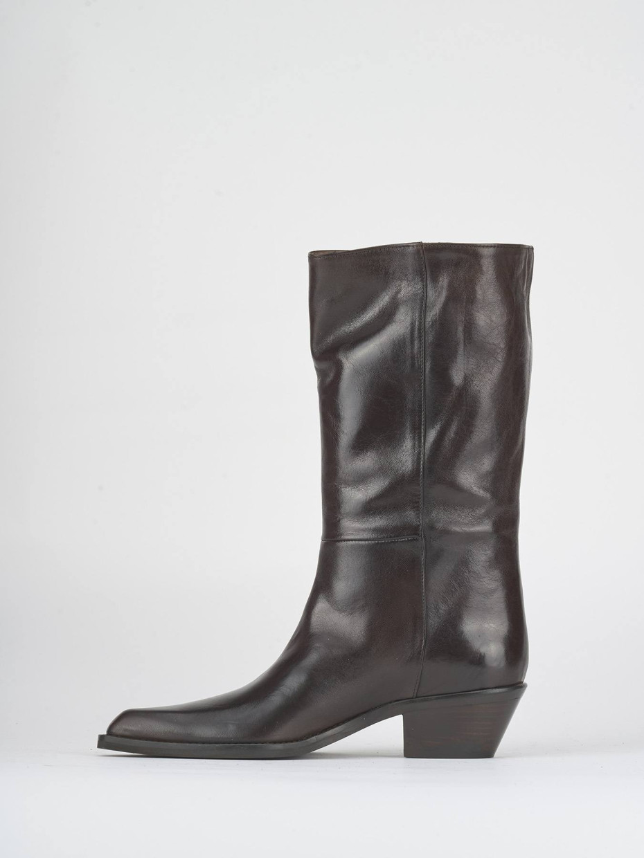 Low heel boots heel 4 cm dark brown leather