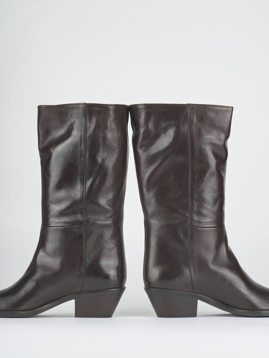 Low heel boots heel 4 cm dark brown leather