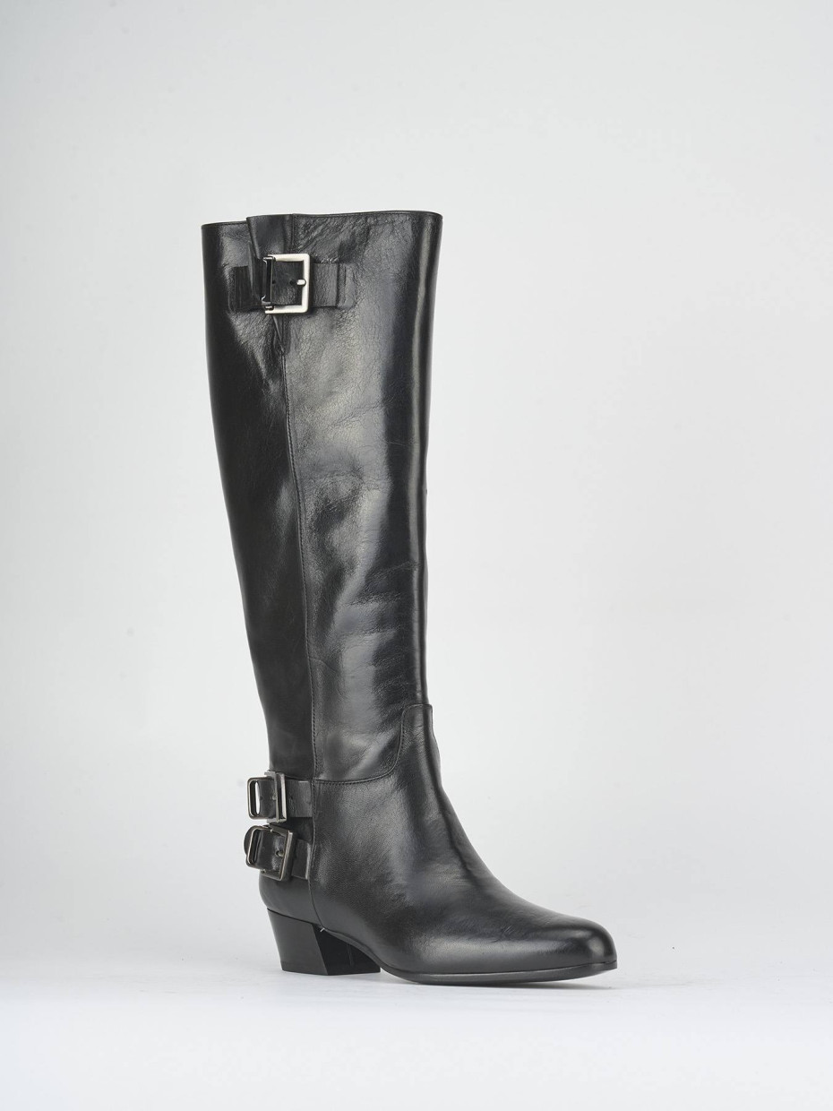 Botas de tacón bajo tacón 3 cm negro cuero