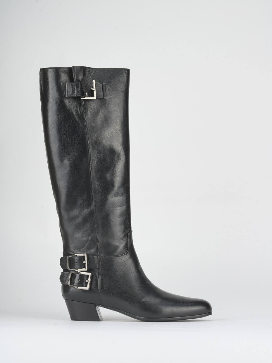 Botas de tacón bajo tacón 3 cm negro cuero