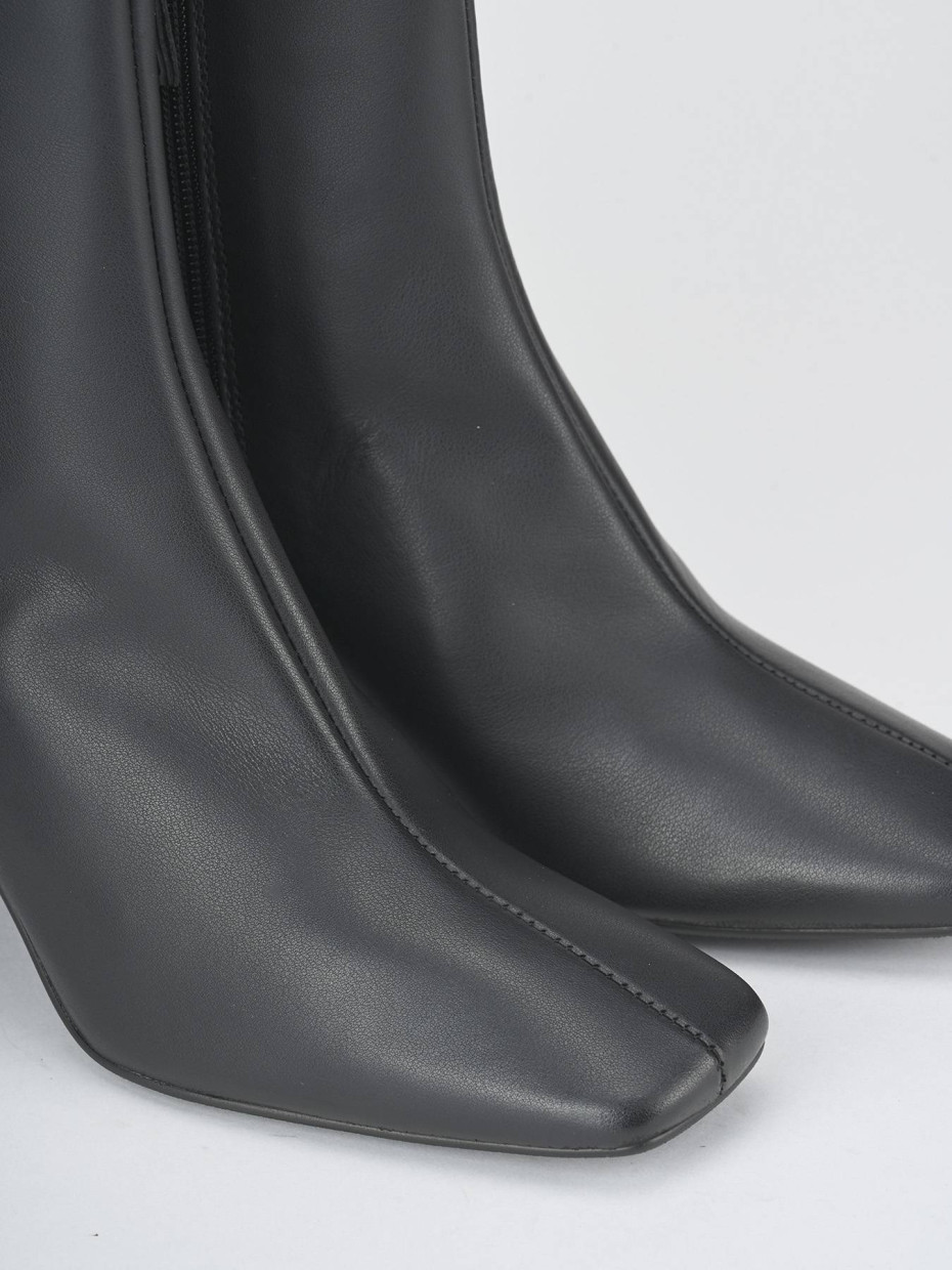 High heel ankle boots heel 7 cm black leather